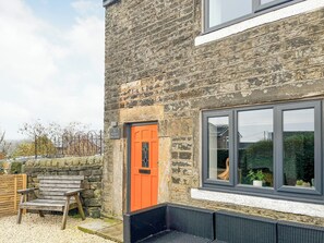 Exterior detail - 2 bedroom accommodation in Glossop (Glossop)