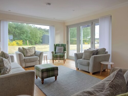 4 bedroom accommodation in Tain