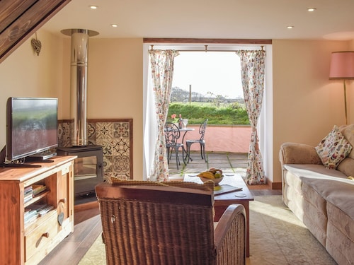 2 bedroom accommodation in Henllan