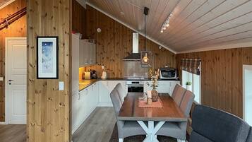 Fridge, dishwasher, coffee/tea maker