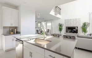 Interior - Spacious 5Bdr 5Bth ChampionsGate Villa Near Disney, Private Pool & Resort Access (Davenport)