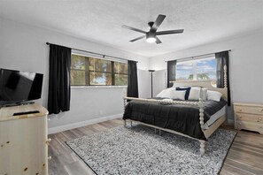 3 chambres, fer et planche à repasser, Wi-Fi gratuit, draps fournis