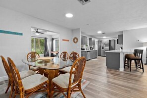 تناول الطعام