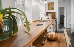 Kühlschrank, Herdplatte, Geschirrspüler