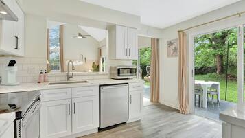 House | 4 bilik tidur