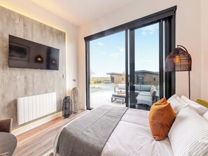 1 bedroom, free WiFi, bed sheets - Cadnant Lodge 2 - UK42795 (Llangefni)