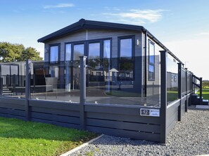 Uklassifisert bilde, 3 av 5, knapp