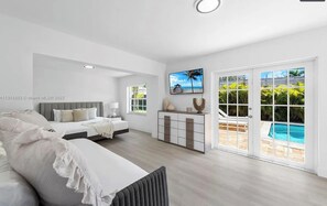 5 chambres, fer et planche à repasser, Wi-Fi, draps fournis