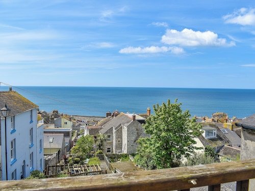 2 bedroom accommodation in Fortuneswell, Portland
