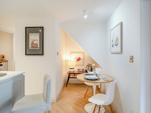 Dining - 1 bedroom accommodation in Lancaster (Lancaster)