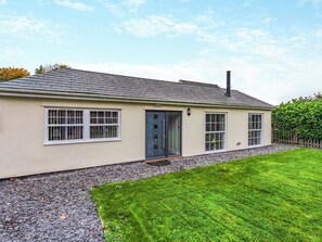 Unclassified image, 2 of 25, button