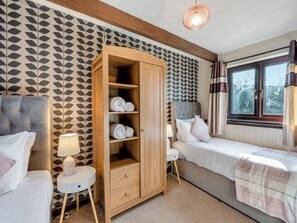 2 bedrooms, free WiFi, bed sheets