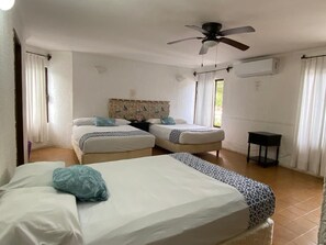 Tremannsrom – familie, bakgårdsutsikt | Sengetøy