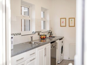 Dishwasher, highchair