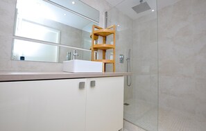 Dusche, Haartrockner