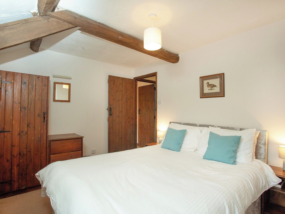 2 bedroom in Kings Nympton, near South Molton Kings