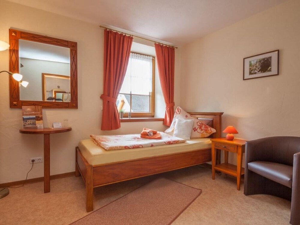 Vacation apartment Feldmaus 2 nights Hotel Am Eifelsteig Neroth