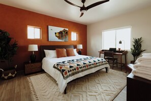 6 bedrooms, desk, iron/ironing board, travel crib - 2 Amazing Home Together, Mountain Views, Easy to TSV (El Prado)