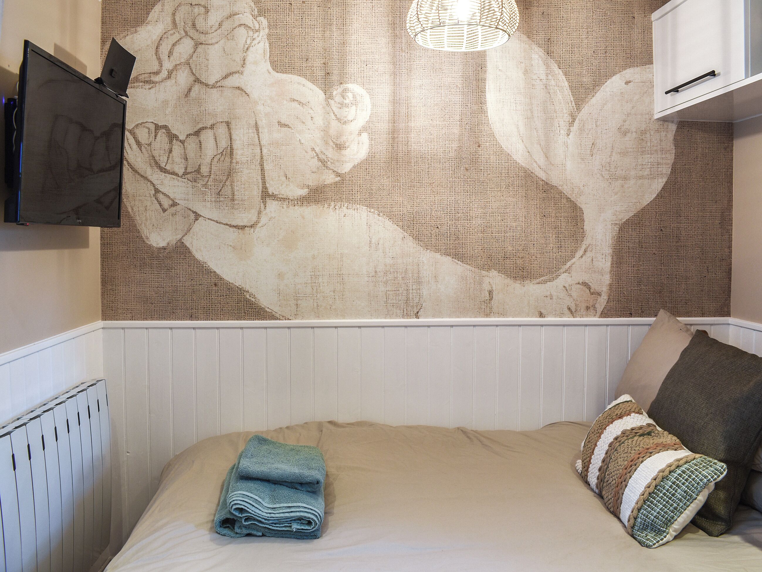 1 bedroom, free WiFi, bed sheets