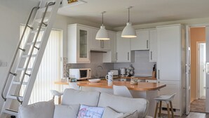 Fireplace - 3 bedroom accommodation in Deganwy, near Llandudno (Deganwy, near Llandudno)