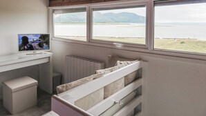 Interior - 3 bedroom accommodation in Deganwy, near Llandudno (Deganwy, near Llandudno)
