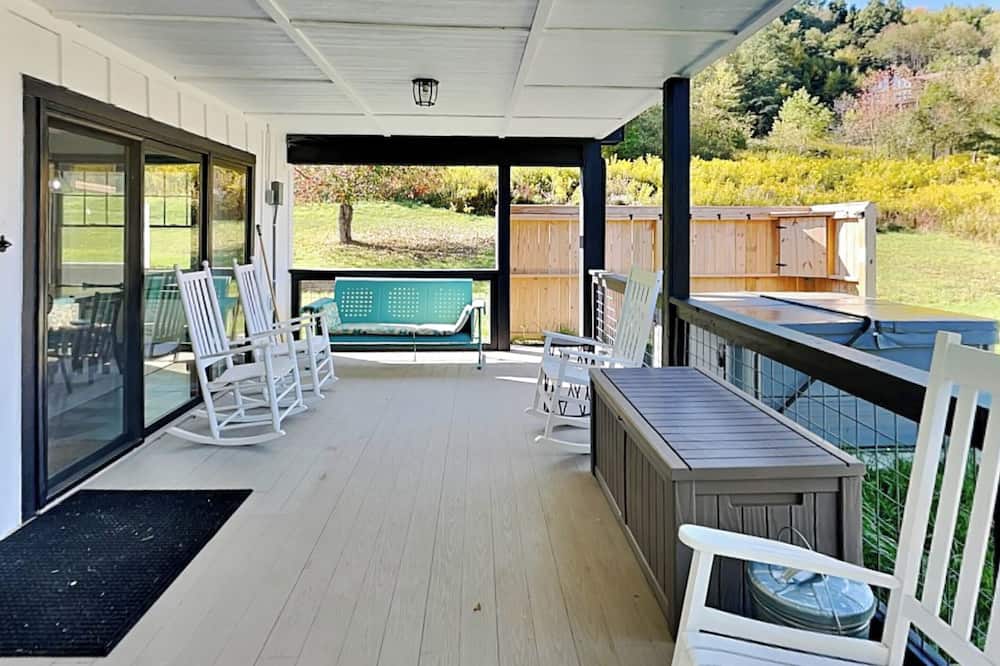 Just Like Home by Taylor Made Deep Creek - Friendsville, MD
