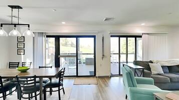 House (3 Bedrooms) | Property amenity