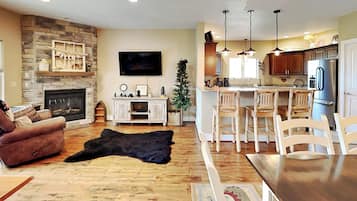 House (4 Bedrooms) | Property amenity