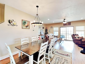 House (4 Bedrooms) | Property amenity - Bluebeary Retreat by Taylor Made Deep Creek (McHenry)