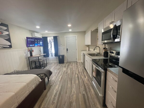 1 chambre, fer et planche à repasser, Wi-Fi, draps fournis