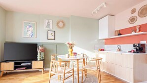 Unclassified image, 5 of 16, button - TurnKey | Letna Park Apartment III–Premium Terrace (Praha 7)