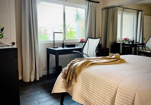 2 Schlafzimmer, Schreibtisch, Bügeleisen/Bügelbrett, WLAN