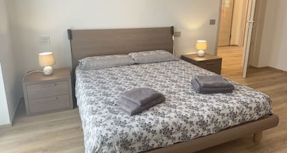 5' from Centre, Total Comfort in the Heart of Alba