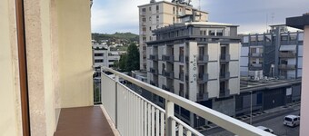 5' from Centre, Total Comfort in the Heart of Alba