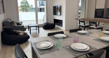 2 Min Walk Chorus Life, with 2 Bedrooms and 2 Bath