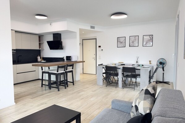 Interior - 2 Min Walk Chorus Life, with 2 Bedrooms and 2 Bath (Bergamo)