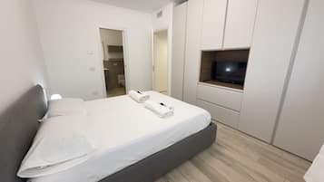 2 bedrooms, iron/ironing board, travel crib, WiFi