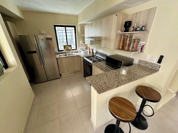 Fridge, microwave, oven, stovetop