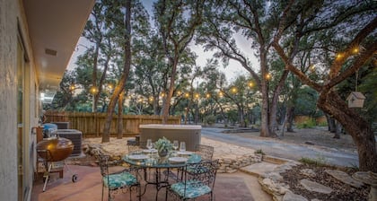 Spacious Austin 4BR Retreat | Game Room & Hot Tub