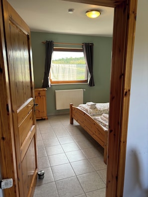 1 chambre, bureau, Wi-Fi, draps fournis