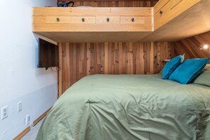 1 bedroom, iron/ironing board, travel crib, free WiFi