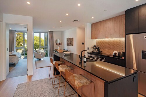 Malthouse Lane City Apartment 4 with Stunning Hill Views in Nelson CBD