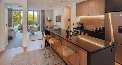 Malthouse Lane City Apartment 4 with Stunning Hill Views in Nelson CBD