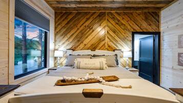 4 bedrooms, desk, free WiFi, bed sheets