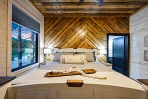 4 bedrooms, desk, free WiFi, bed sheets