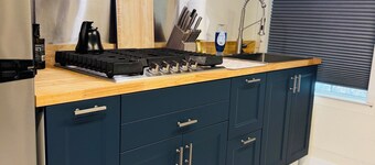 Midtown Studio Hideaway Near Ice Blocks