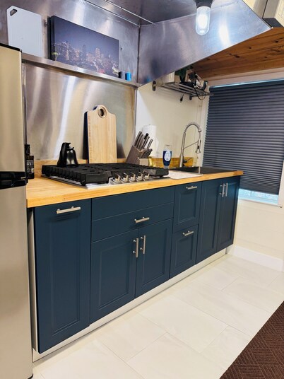 Midtown Studio Hideaway Near Ice Blocks