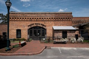 Exterior - Ducks Landing Accommodations at Southern Pines Golf Course (Aberdeen)