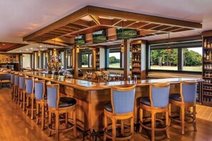 Bar (on property) - Ducks Landing Accommodations at Southern Pines Golf Course (Aberdeen)