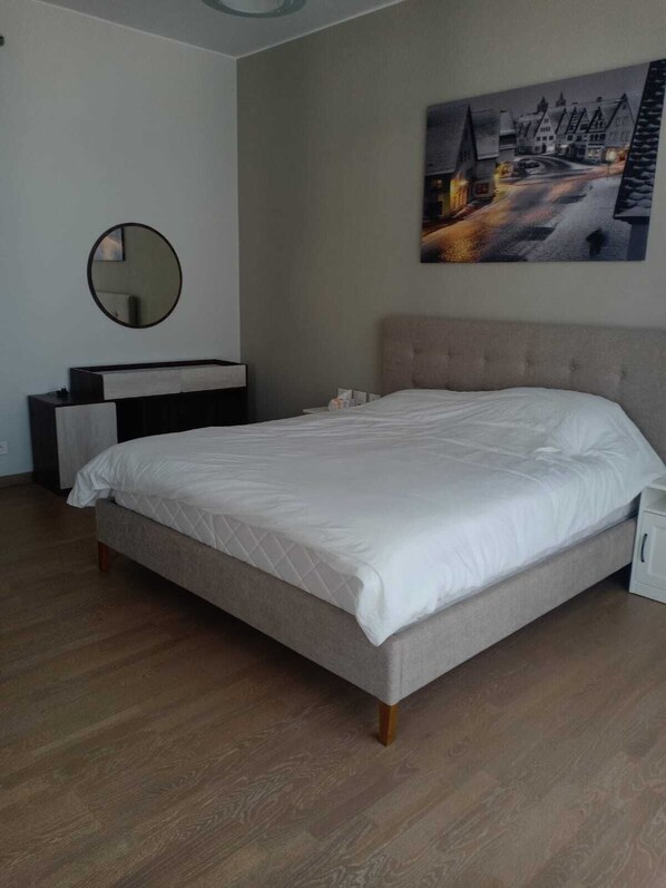 2 bedrooms, WiFi, bed sheets